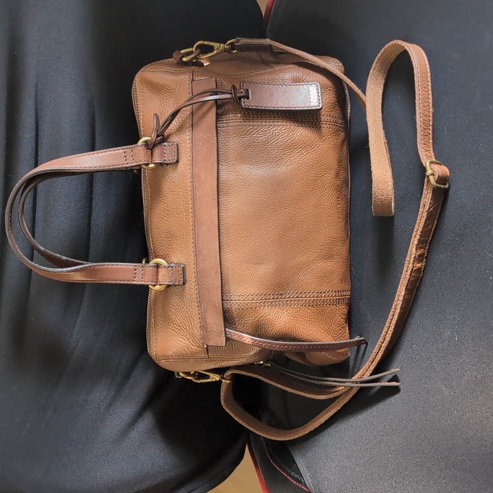 Fossil Molly satchel in brown pebbled leather.